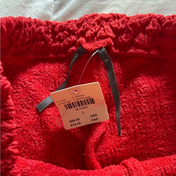 By Anthropologie Cherry Popcorn Knit Capris Pants - Picture 6 of 6